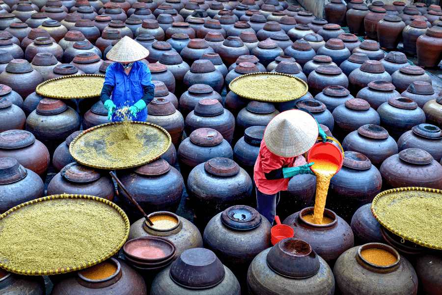 Sos sojowy – historia, smak i tajemnice kulinarnego skarbu Azji